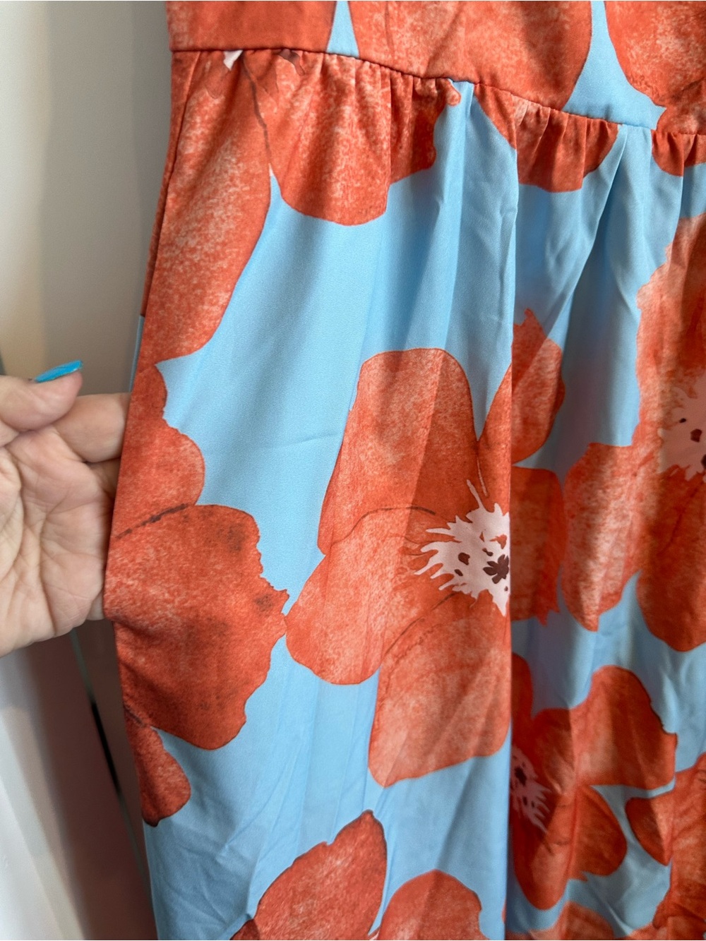 BloomChic Sky Blue and Coral Floral Dress Label View - Picture 4 of 6